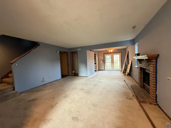 6105 SW 26th ST #Unit B, Topeka, KS 66614