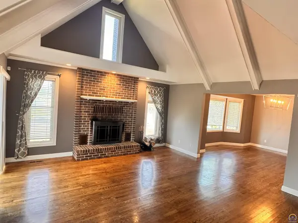 3620 SW Kings Forest RD, Topeka, KS 66610