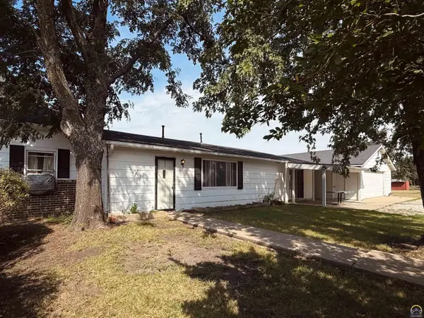 1346 E Laing ST, Osage City, KS 66523