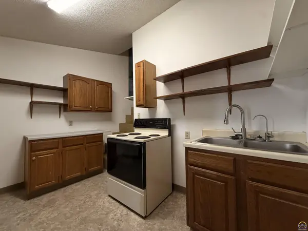 835 Lakin ST, Osage City, KS 66523