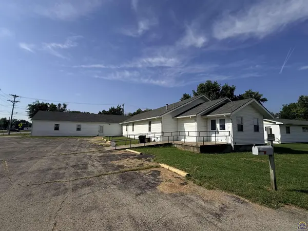 835 Lakin ST, Osage City, KS 66523