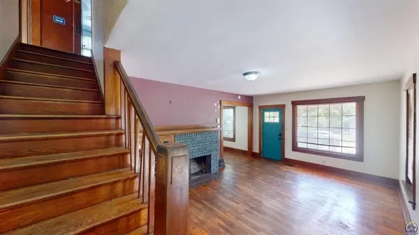 1831 SW Lane ST, Topeka, KS 66604