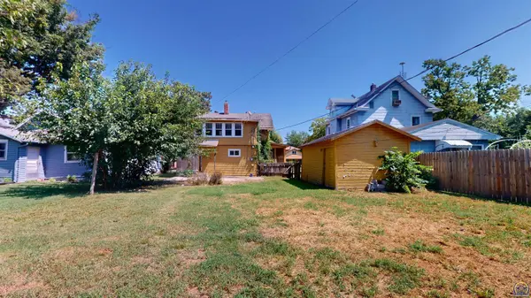 1831 SW Lane ST, Topeka, KS 66604