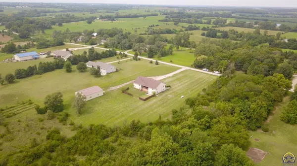 1449 NE 74th St, Meriden, KS 66512