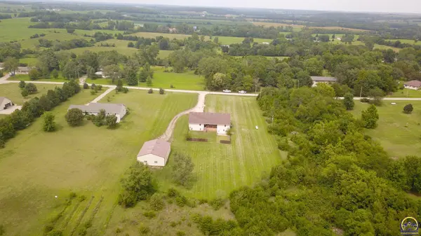 1449 NE 74th St, Meriden, KS 66512