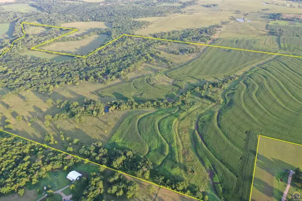0000 S Ratner RD, Lyndon, KS 66451