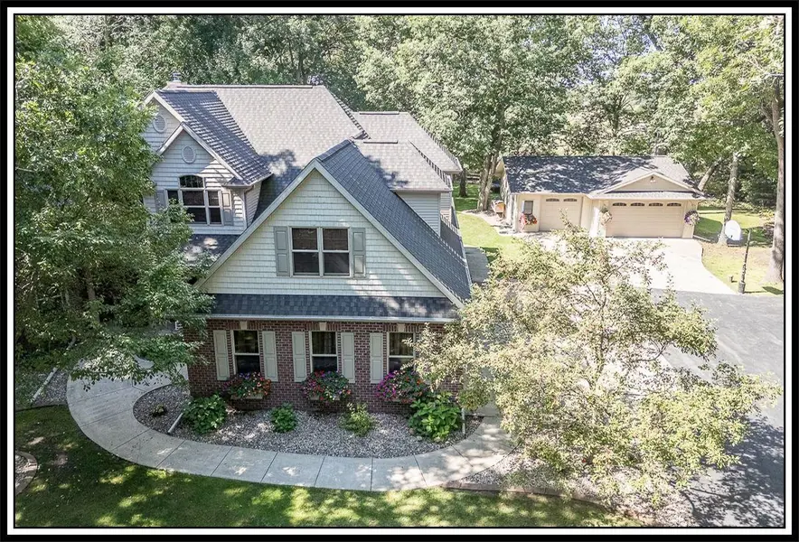 N3839 WOODFIELD LN, New London, WI 54961-8644