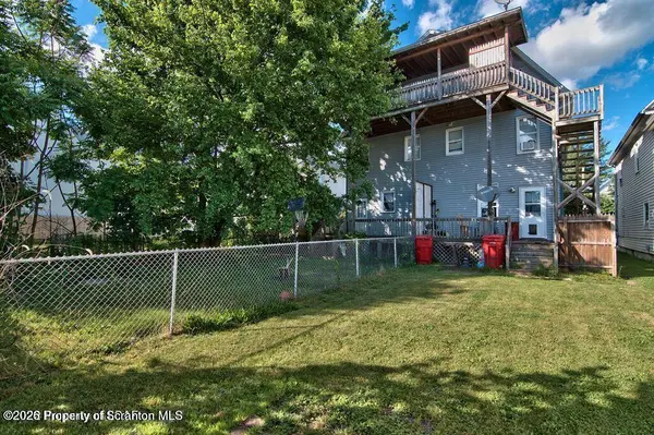 34 1/2 John ST, Kingston, PA 18704