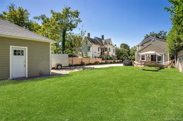 430 1st ST, Greenport, NY 11944