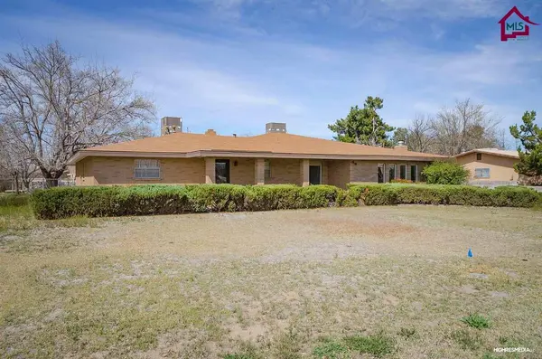235 Astor DR, Las Cruces, NM 88001