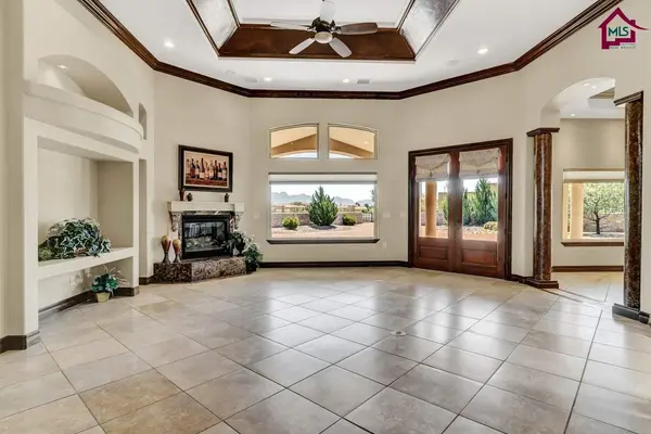 5574 Redfox RD, Las Cruces, NM 88007