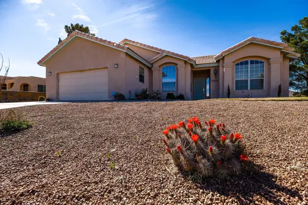 1355 Vista Del Cerro, Las Cruces, NM 88007