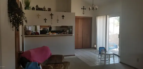 1000 Country Cove CT, Santa Teresa, NM 88008