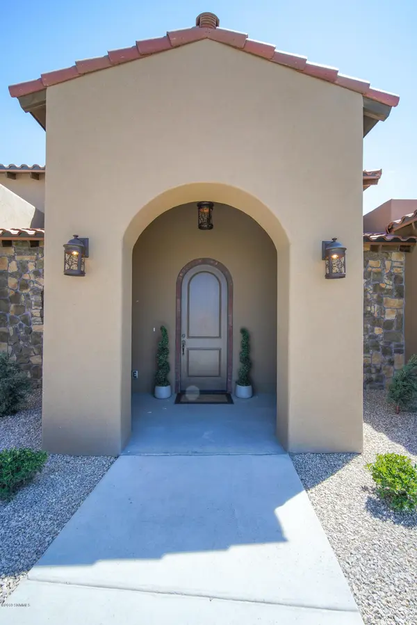4265 Dulcinea DR, Las Cruces, NM 88005