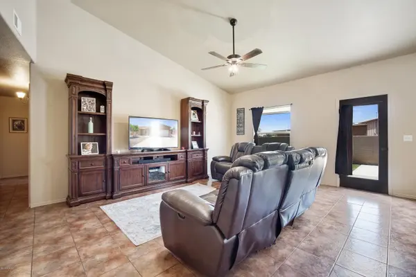 1295 Fountain LOOP, Las Cruces, NM 88007