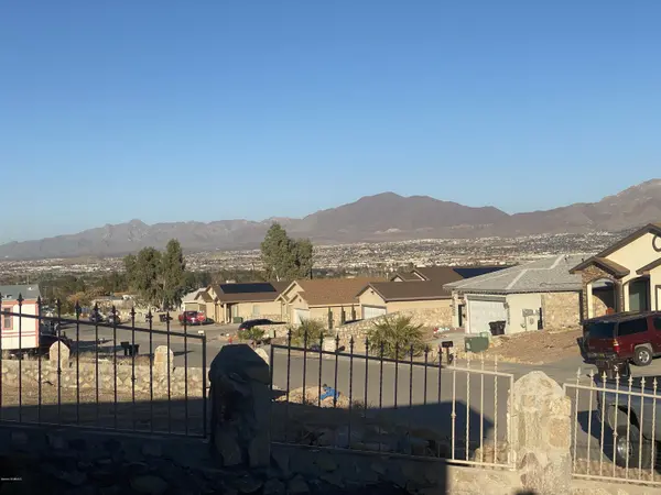 310 Colorado DR, Sunland Park, NM 88063