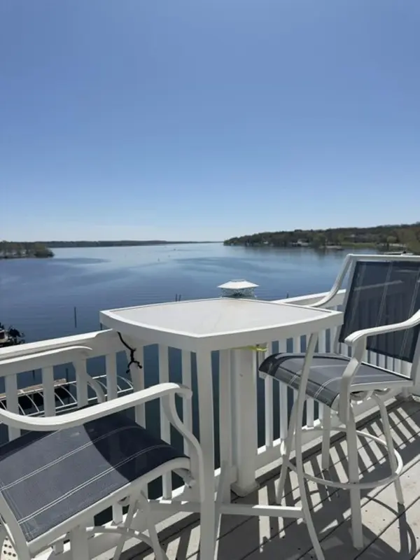 487 PARK DR #301, Green Lake, WI 54941