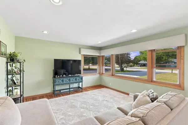 4521 W CAPITOL DR, Appleton, WI 54913