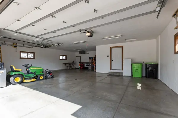 W6074 NETTIE DR, Appleton, WI 54915