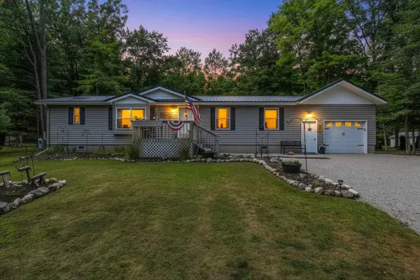 N7833 NOQUEBAY RD, Crivitz, WI 54114
