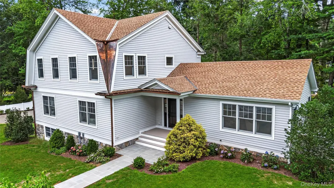 21 Twin Lakes RD, South Salem, NY 10590