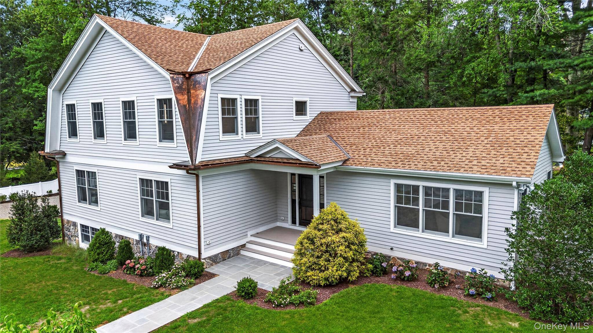 21 Twin Lakes RD, South Salem, NY 10590