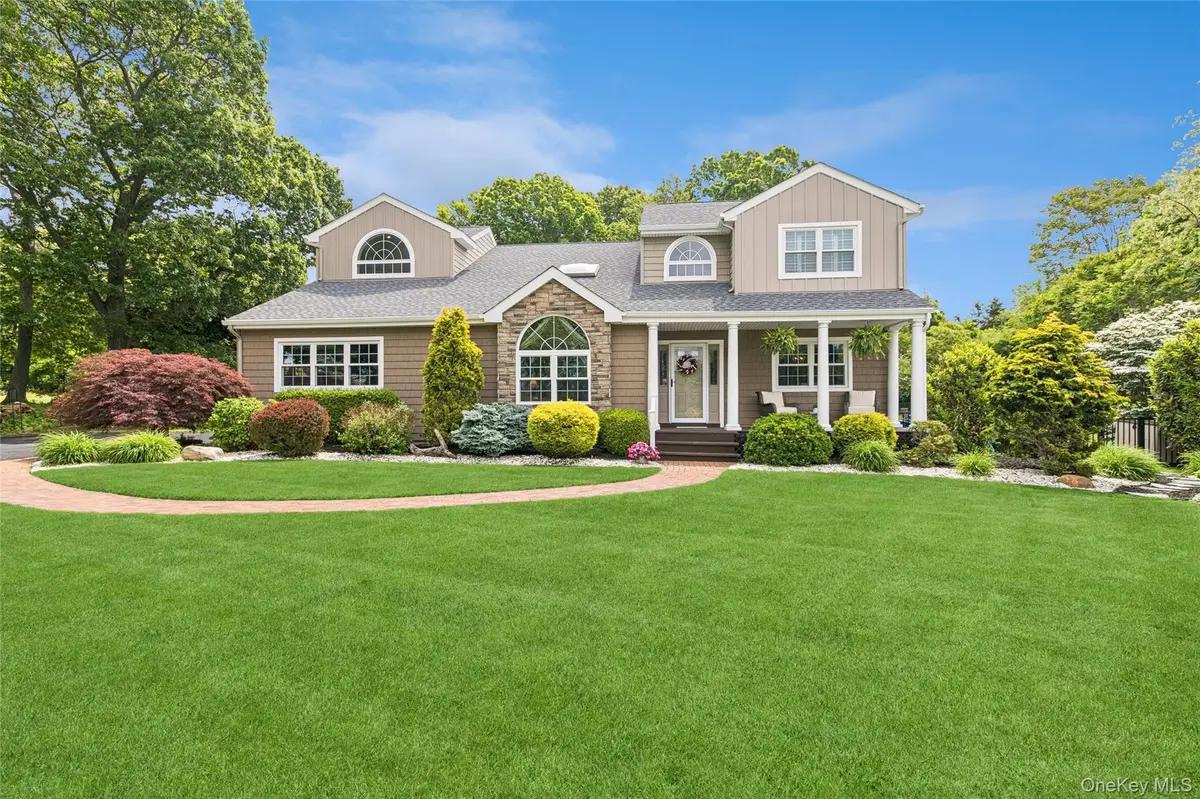 42 Adelia PATH, Jamesport, NY 11901