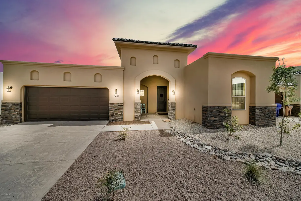 3696 Santa Adriana AVE, Las Cruces, NM 88012