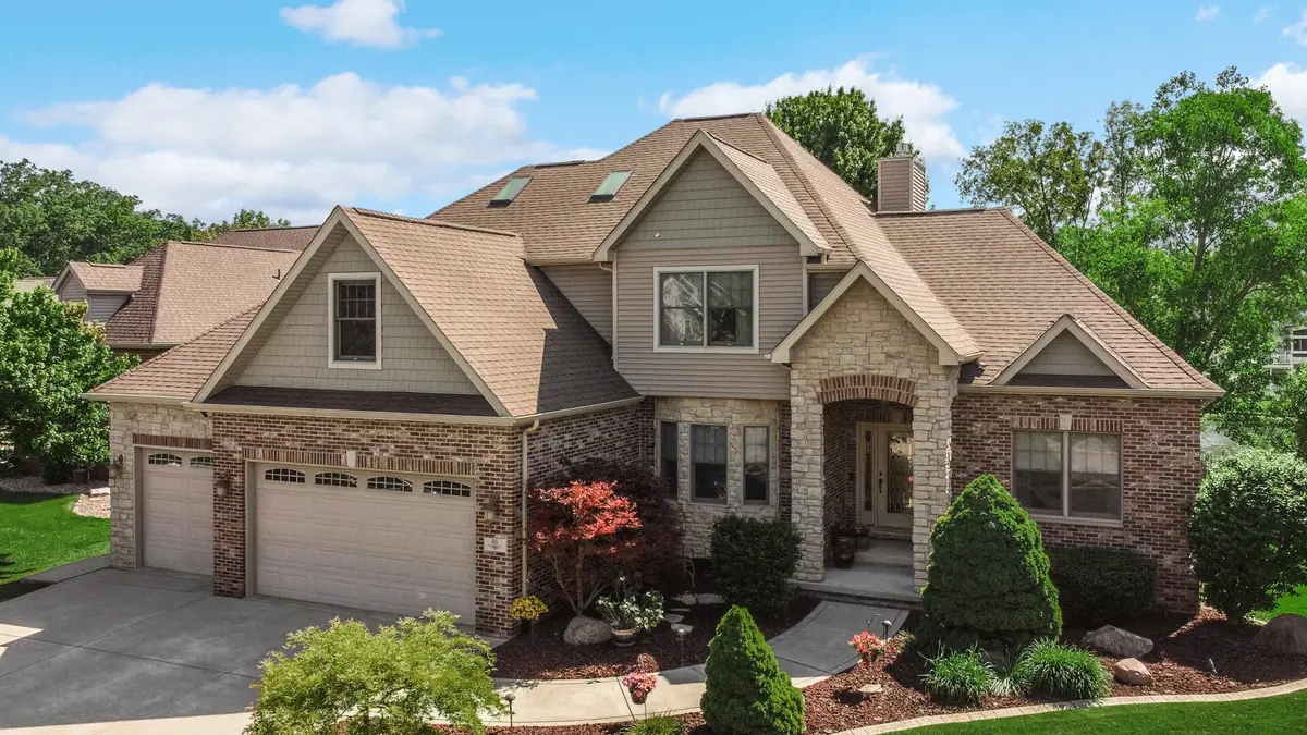 95 Muirfield DR, Valparaiso, IN 46385