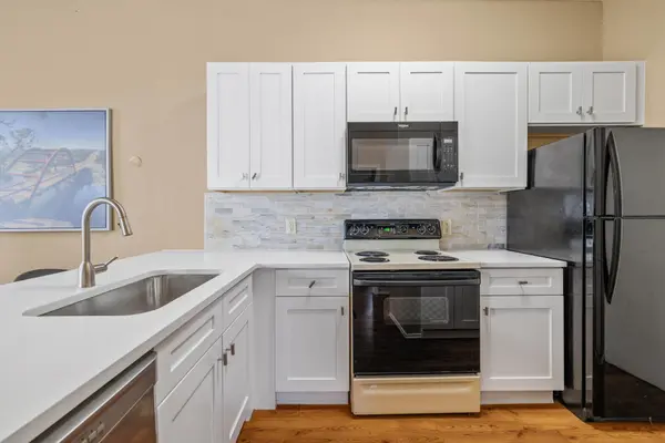 2802 Nueces ST #201, Austin, TX 78705