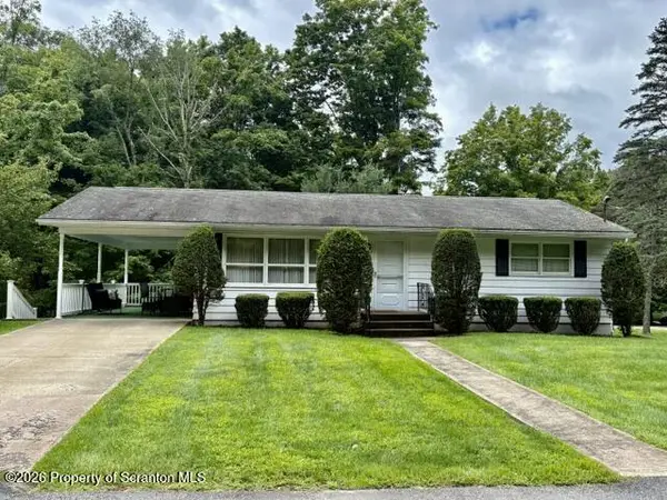305 N Stanton DR,  Chinchilla,  PA 18410