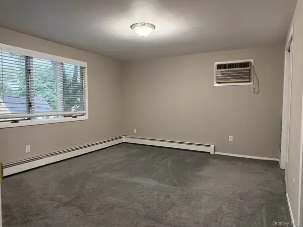 508 N. Broome AVE, Lindenhurst, NY 11757