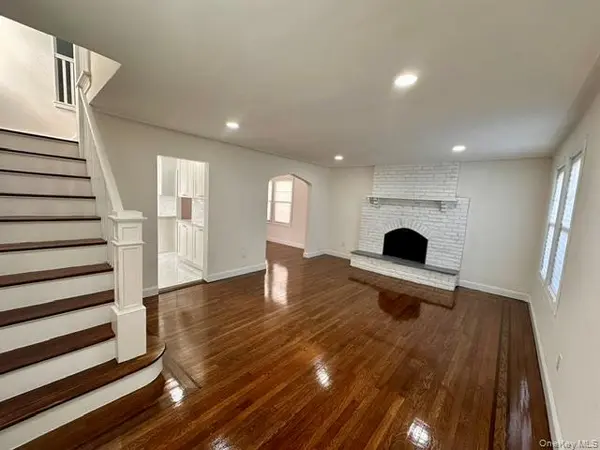 1424 Kiefer AVE, Elmont, NY 11003