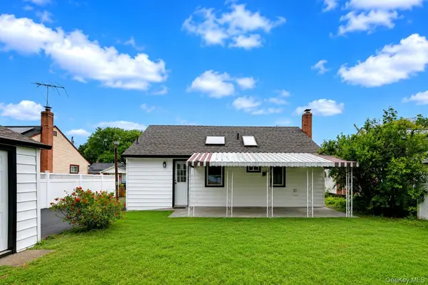 116 E Booker AVE, Wyandanch, NY 11798
