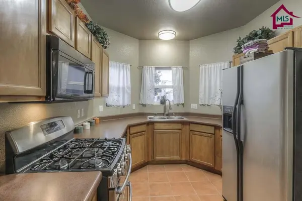 4637 Mesita ST, Las Cruces, NM 88012