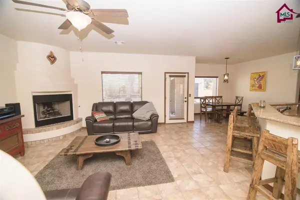 1928 Villa Napoli LOOP, Las Cruces, NM 88011