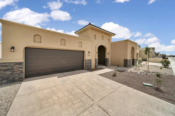 3696 Santa Adriana AVE, Las Cruces, NM 88012