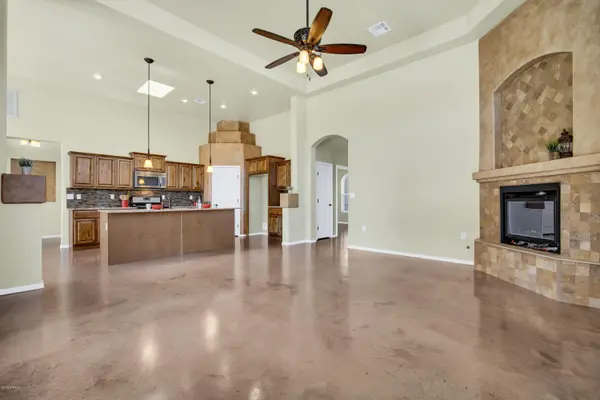 3712 Santa Adriana AVE, Las Cruces, NM 88012