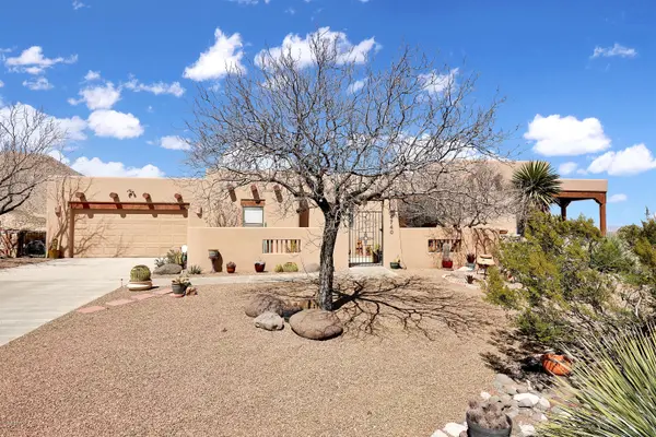6740 Desert Blossom RD, Las Cruces, NM 88007