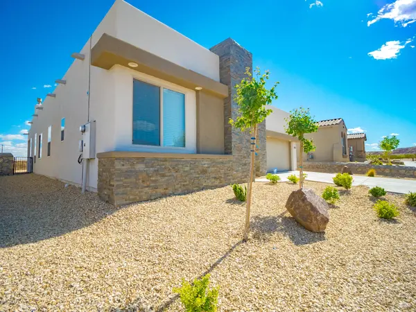 1088 Iron Hill AVE, Santa Teresa, NM 88008