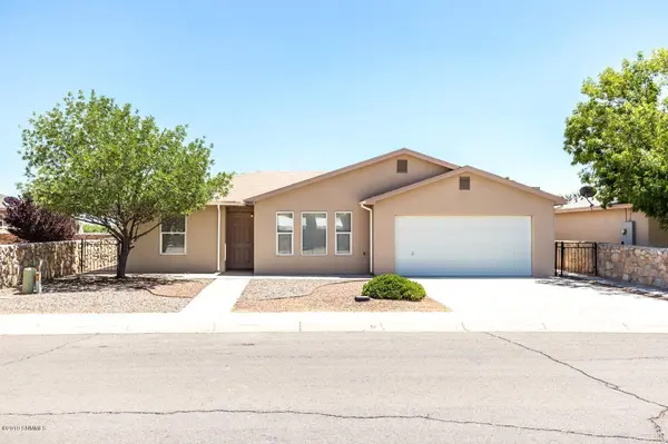 5882 Pecan LN, Las Cruces, NM 88011