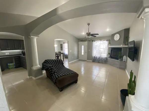 102 Elm CT, Sunland Park, NM 88063
