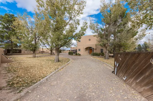 3999 Amistad DR, Mesilla Park, NM 88047