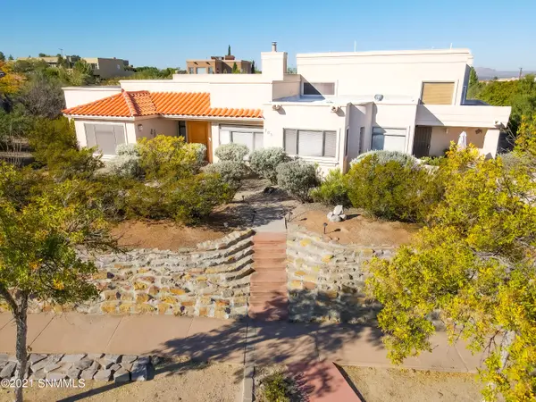 703 Oro Viejo RD, Las Cruces, NM 88011