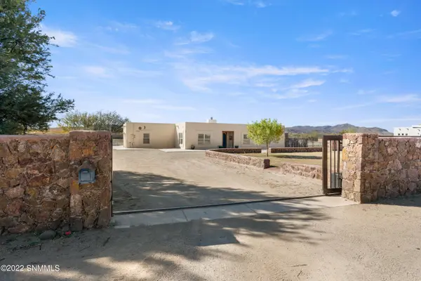 5211 Singer RD, Las Cruces, NM 88007