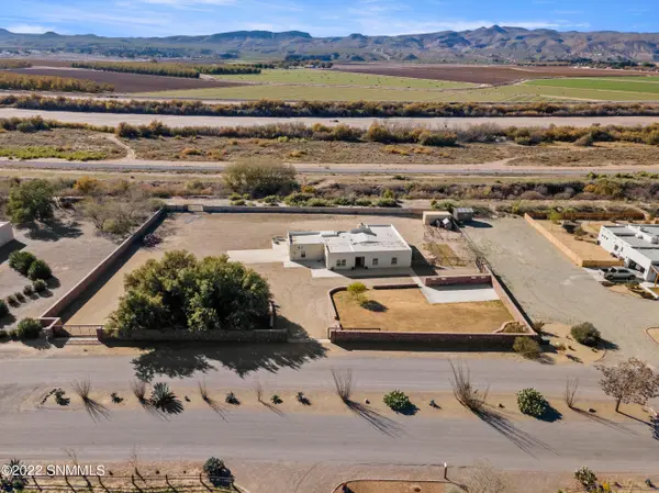 5211 Singer RD, Las Cruces, NM 88007