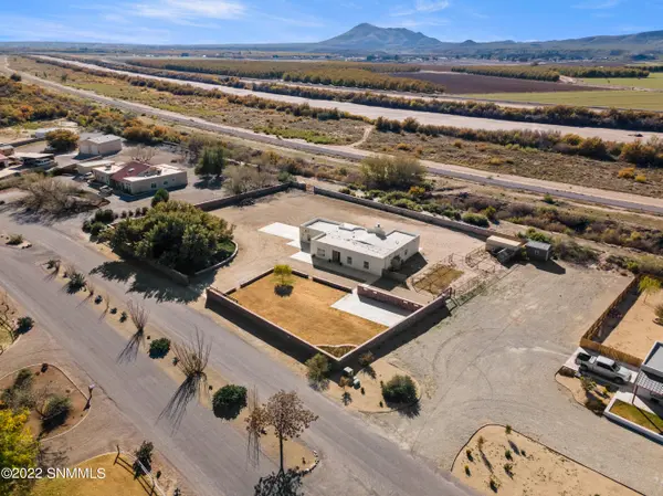 5211 Singer RD, Las Cruces, NM 88007