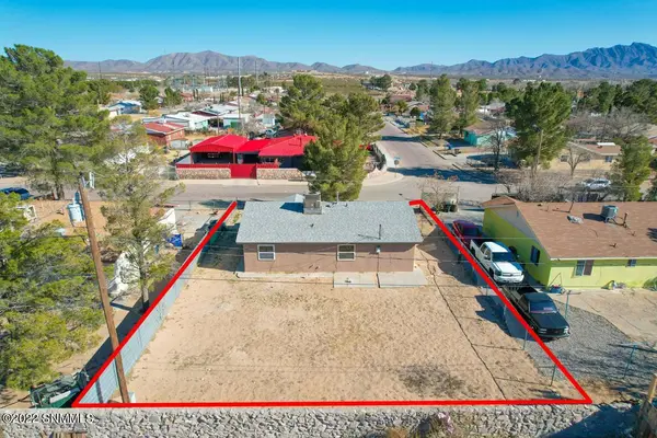 1527 Angelita Provencino RD, Anthony, NM 88021