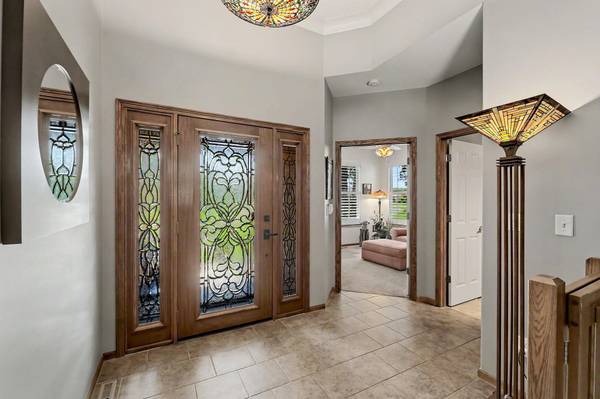 3178 N Lake Ridge Ct, Wichita, KS 67205