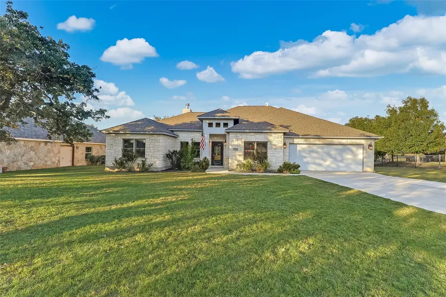 216 Enclave DR, Kingsland, TX 78639